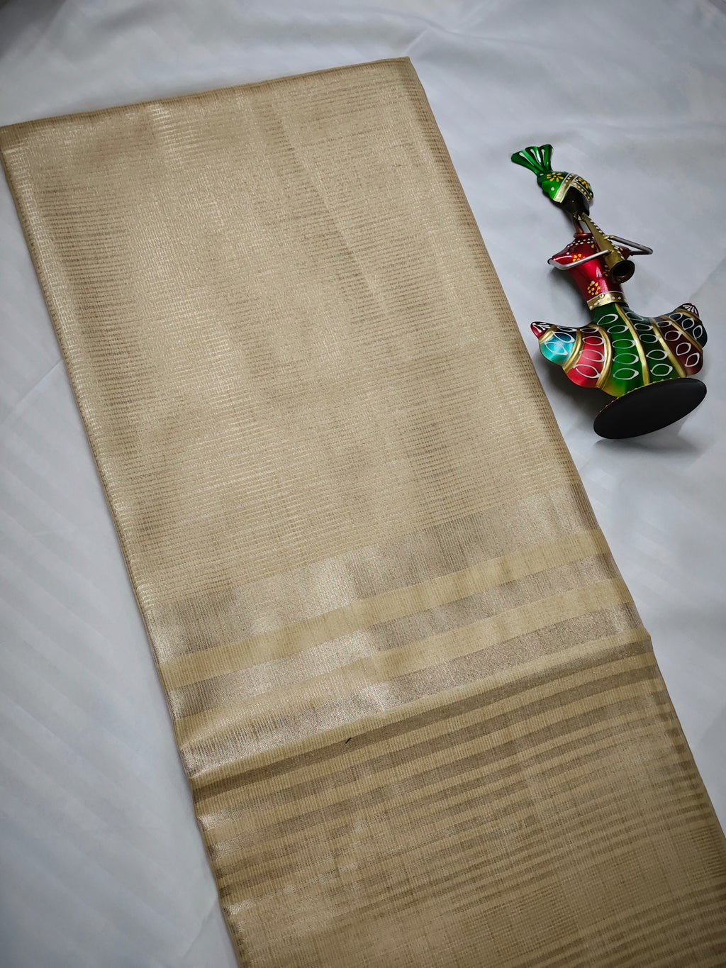 Tissue-KSV0003-Cream and Gold